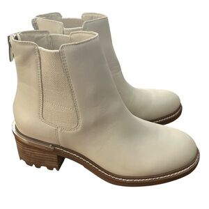 Vince Camuto Chelsea boots Kelivena cream